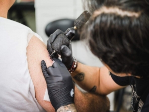 Ofrecen tatuajes gratis para cat&oacute;licos en Austria; una iniciativa para impulsar la religi&oacute;n