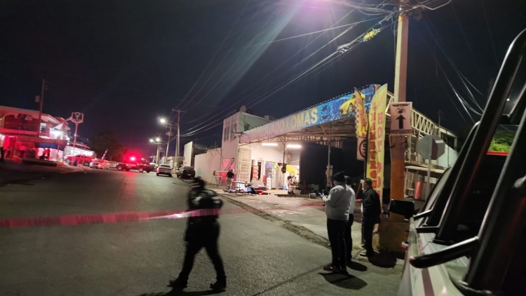 Civiles armados matan a tres hombres en un autolavado de Lomas del Bulevar