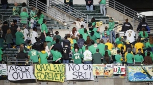 Afici&oacute;n de Atl&eacute;ticos de Oakland hace boicot inverso para que no se lleven la franquicia a Las Vegas