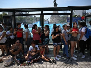 Apag&oacute;n masivo en Argentina deja trenes sin funcionar y casi medio pa&iacute;s sin luz