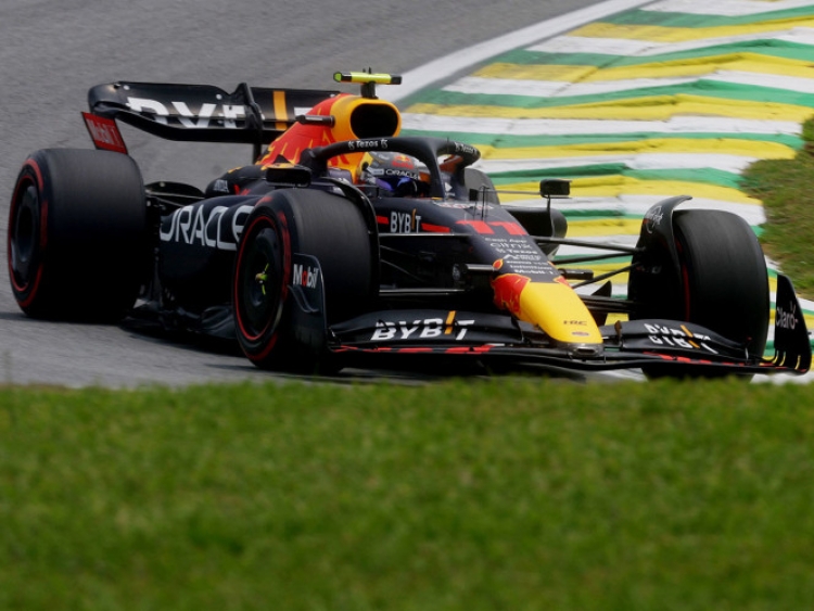 &iexcl;&rsquo;Checo&rsquo; P&eacute;rez se la rifa! Queda como L&iacute;der en la primera pr&aacute;ctica del GP de Brasil