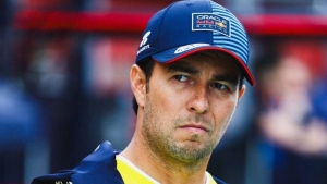 “Checo” Pérez tiene un mal día, termina fuera del podio y lejos del top 5 en el Gran Premio de Emilia Romaña