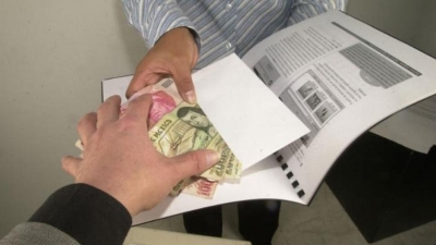 &iexcl;Acoso regulatorio! Comerciantes informales prefieren pagar 2 mil pesos por dependencia