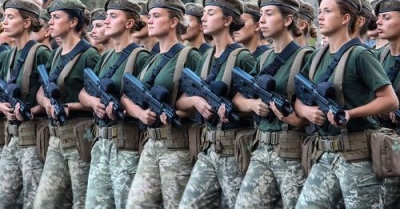 Ucrania convoca a la mujeres al servicio ante la inminente amenaza rusa