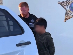 Detienen a ni&ntilde;o de 10 a&ntilde;os en Florida por amenazar con tiroteo masivo