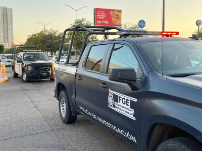 Dejan corona f&uacute;nebre frente a colegio privado de Culiac&aacute;n; genera alarma