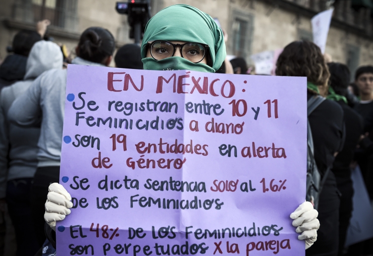 Diputados aumentan pena a 65 a&ntilde;os de prisi&oacute;n por feminicidios