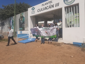 Trabajan bajo protesta 416 trabajadores de Conalep