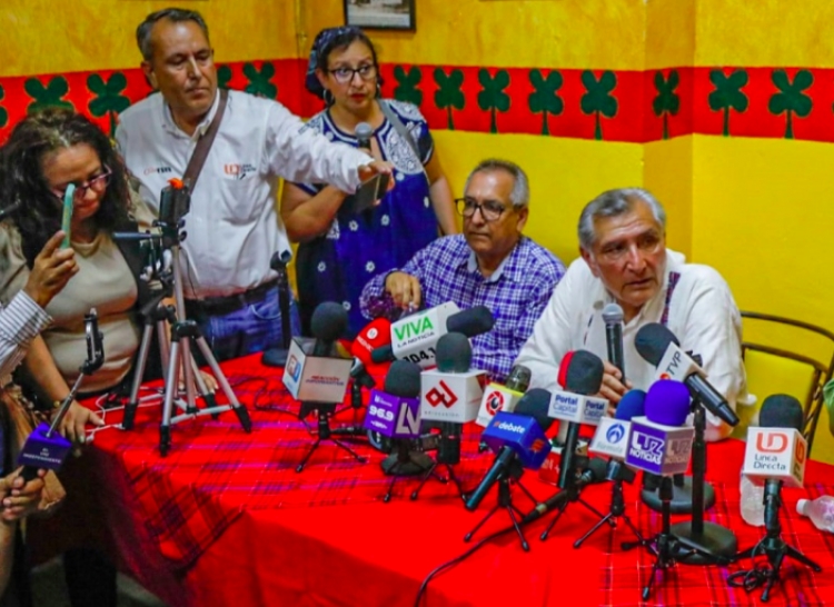 "H&eacute;ctor Melesio es nuestro amigo y tiene todo mi respeto": Ad&aacute;n Augusto L&oacute;pez Hern&aacute;ndez