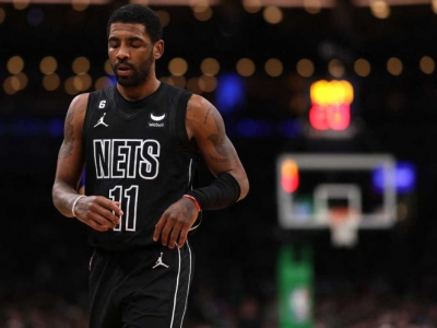 Kyrie Irving sale de los Nets por la 'puerta de atr&aacute;s'; lo canjean a los Mavericks