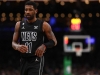 Kyrie Irving sale de los Nets por la 'puerta de atr&aacute;s'; lo canjean a los Mavericks