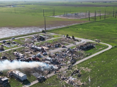 Apocal&iacute;ptico tornado devasta a todo un pueblo y lesiona a decenas de personas en Texas