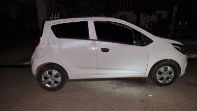 Polic&iacute;a Estatal localiza veh&iacute;culo con reporte de robo