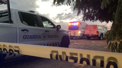 Hombre es localizado asesinado a balazos en la autopista Benito Ju&aacute;rez en Navolato