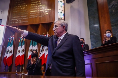 Rub&eacute;n Rocha Moya rindi&oacute; protesta como gobernador de Sinaloa para el periodo 2021-2027