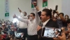 Con banda y sin sana distancia, se registra Mario Zamora como precandidato a gobernador del PRI y PAN en Sinaloa