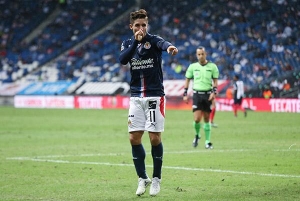 Se meten las Chivas al repechaje al derrotar a Rayados