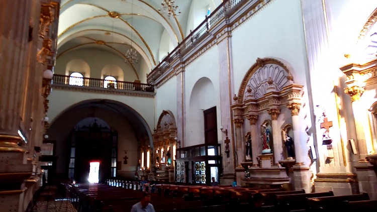 Cancelan viacrucis y eventos masivos en parroquias por Covid-19