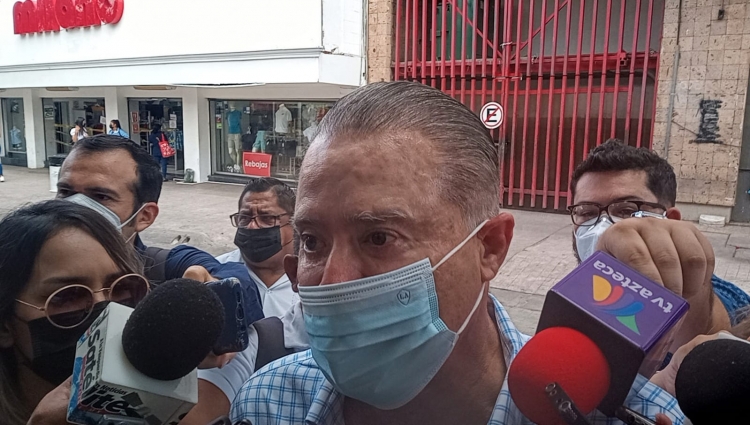 Esquiva gobernador acusaciones sobre favorecer a su primo Agustín Coppel en proyecto Sendero