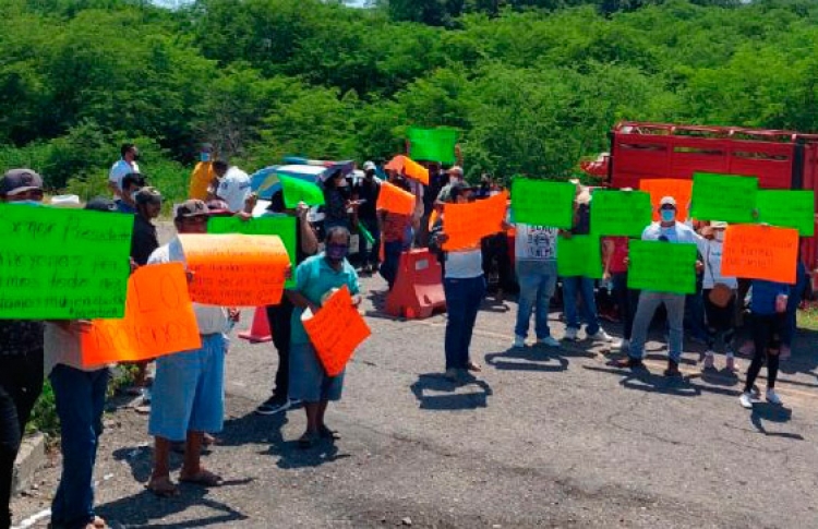 Vigilancia militar y manifestaciones en recorrido de AMLO por la presa Picachos