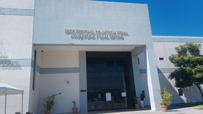 Desecha la juez solicitud de defensa de vincular por homicidio y no feminicidio
