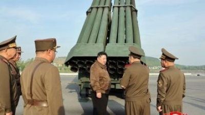 Kim Jong-un visita f&aacute;bricas de armas en Corea del Norte y destaca capacidades de producci&oacute;n &ldquo;de nivel global&rdquo;
