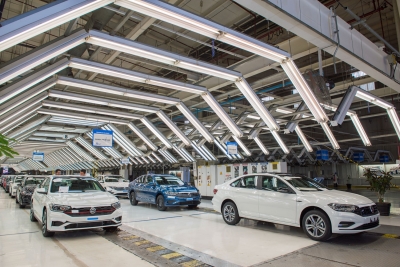 Trabajadores de Volkswagen rechazan de nuevo propuesta salarial; la firma se dice ‘decepcionada’