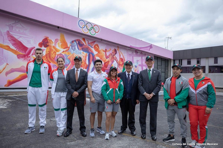 Uniforman a México para los Juegos Olímpicos de Tokio