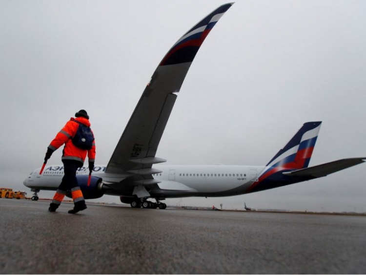 Aerol&iacute;nea rusa Aeroflot cancela todos sus vuelos internacionales