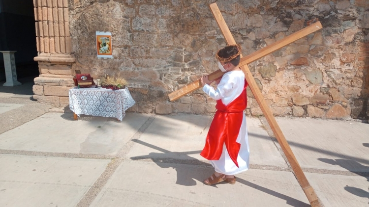 Celebran Viacrucis parroquias de Sinaloa