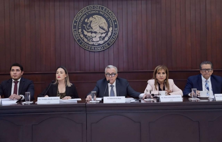 Se reúne gobernador en el Congreso por plan de reactivación económica