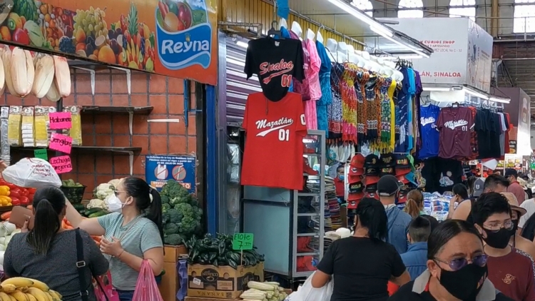 Compras de locura en el mercado Pino Suarez