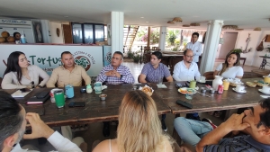 Alcalde de Navolato plantea trabajo conjunto con Promotora Turística para la Bahía de Altata para detonar el desarrollo del puerto
