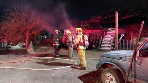 Se incendia la llantera Obreg&oacute;n en la colonia Los Huizaches