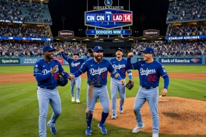 Dodgers apalean 14-1 a Cincinnati y se acercan a 90 victorias