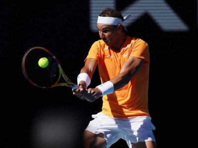 Rafael Nadal debuta con sufrido triunfo en el Abierto de Australia