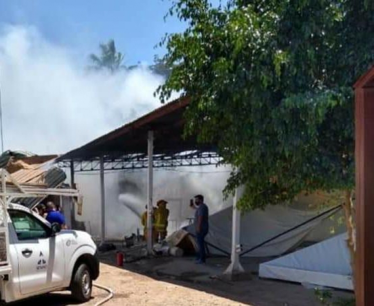 Una fuerte explosión en la calle Independencia causó la movilización del Heroico Cuerpo de bomberos