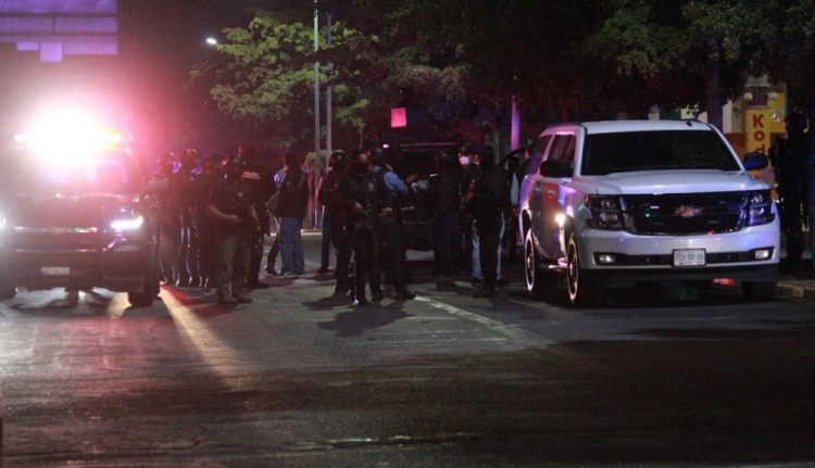 Agreden a balazos a agentes de la FGR en el centro de Culiac&aacute;n