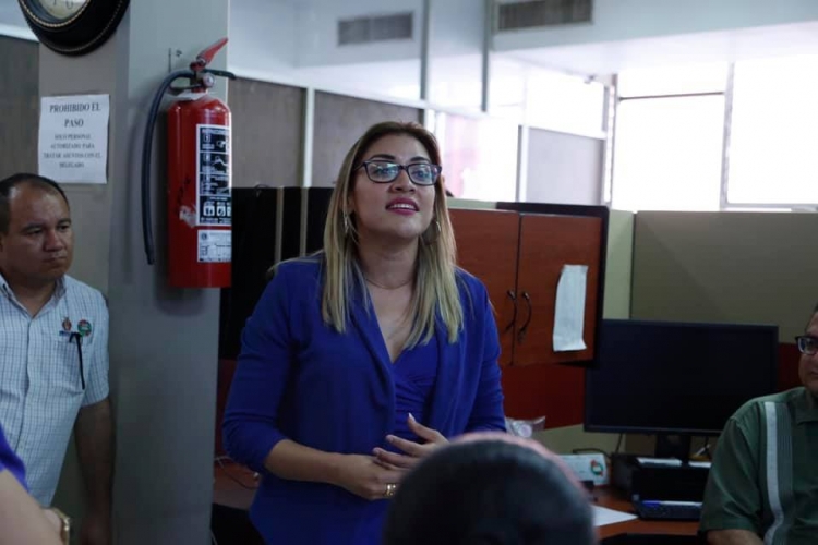 Ballardo tendr&aacute; que irse del Stase: Linda Orozco