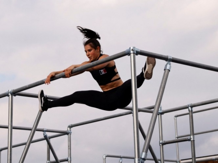 Mexicana Ella Bucio hace historia