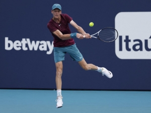 Jannik Sinner se instala en semifinales del Masters 1000 de Miami