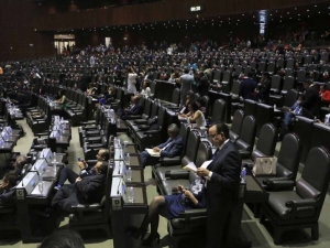 Diputados aprueban reforma que extiende mandato de Saldívar