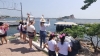 Familias despiden a sus pescadores en la Puntilla; van por el camar&oacute;n