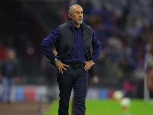 Ra&uacute;l Guti&eacute;rrez deja de ser t&eacute;cnico de Cruz Azul