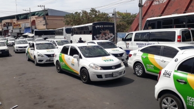 Lamenta dirigente de ecotaxis verdes que no haya retenes en la ciudad