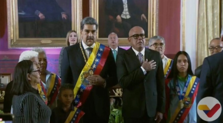 Con denuncias de fraude de por medio, Maduro toma protesta como Presidente de Venezuela por tercera vez