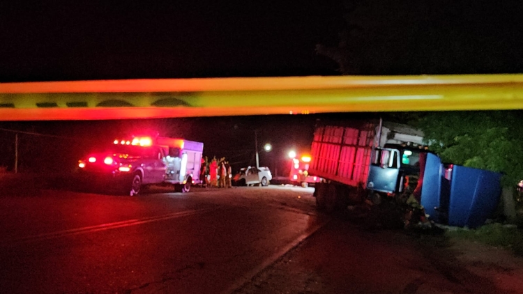 Muere en intenso choque vecino de El Lim&oacute;n De Los Ramos; 3 personas m&aacute;s resultan gravemente heridas