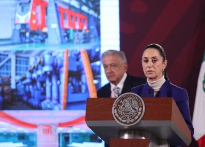 Sheinbaum pierde &lsquo;brillo&rsquo;: opini&oacute;n favorable baja en enero
