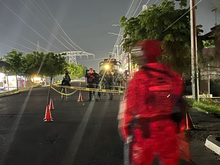 De m&uacute;ltiples disparos de arma de fuego matan a una mujer en la colonia Los Huizaches