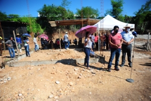 Anuncia Rocha la construcci&oacute;n de conjuntos habitacionales para atender a los desplazados